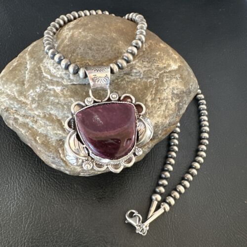Navajo Men's Purple Spiny Oyster Pendant Necklace | Sterling Silver | Authentic Native American Handmade | 15625