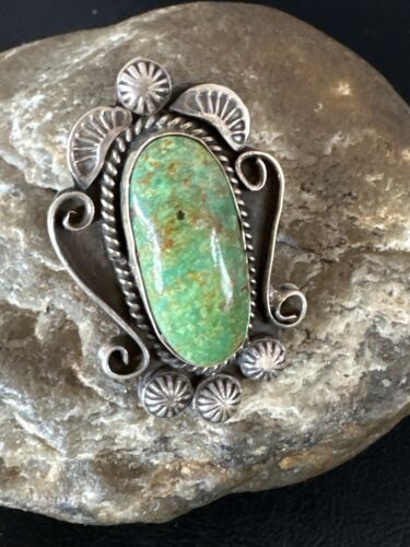 Native American Navajo Green Turquoise Ring | Sterling Silver | Sz 7.5 | 15919 - Masha USA
