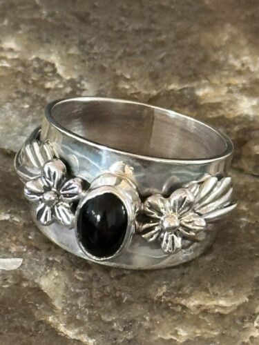 Navajo Black Onyx Leaf Flower Ring | Sterling Silver | Sz 8.5 | Authentic Native American Handmade | 17376