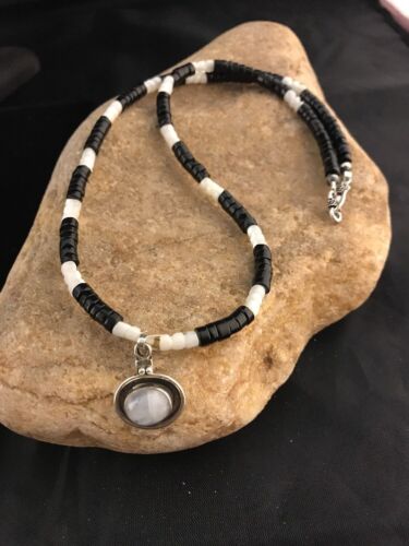 Navajo Mother of Pearl and Black Onyx Pendant Necklace | Sterling Silver | Authentic Native American Handmade | 00404
