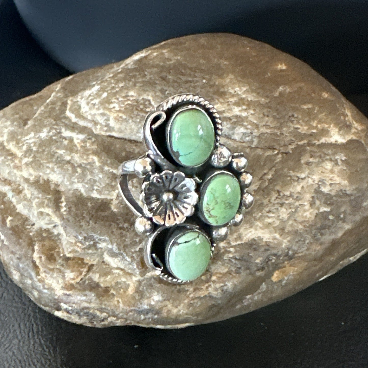 Yazzie Ring Green Turquoise Navajo Sterling Silver Cluster Size 8.5 19211