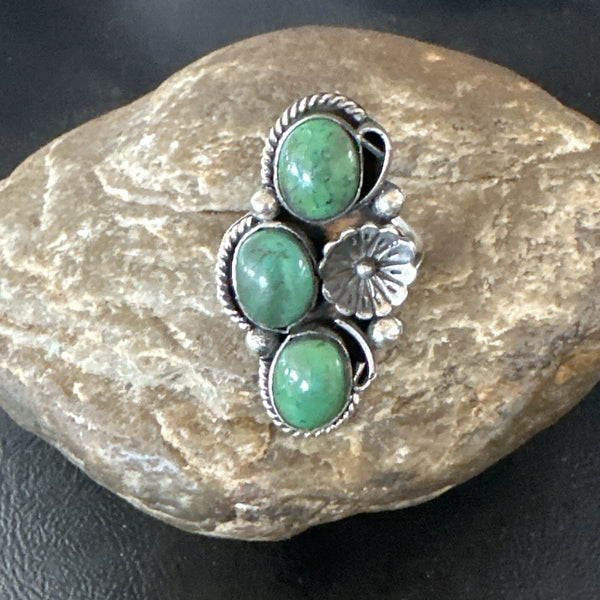 Yazzie Ring Green Turquoise Navajo Cluster Size 7 | Sterling Silver | Authentic Native American Handmade | 19244