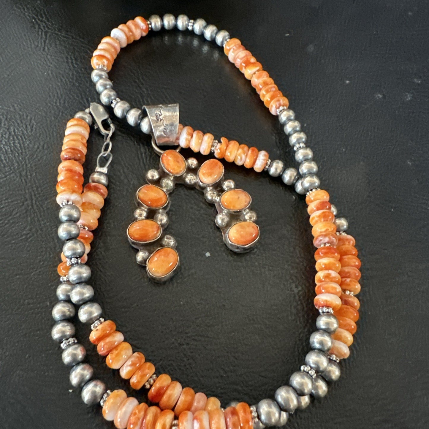 Navajo Pearls Sterling Necklace Orange Spiny Oyster Cluster Naja Pendant 19552