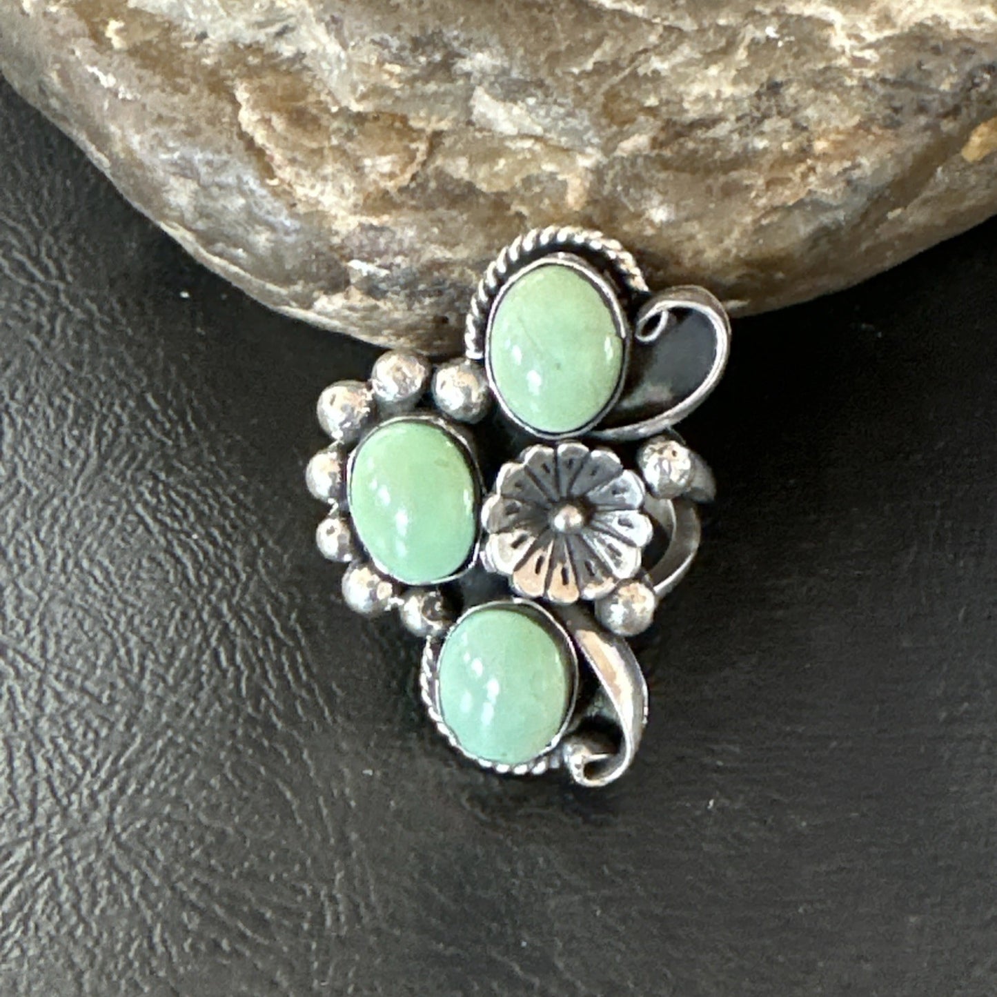 Yazzie Ring Green Turquoise Navajo Sterling Silver Cluster Size 9 19209