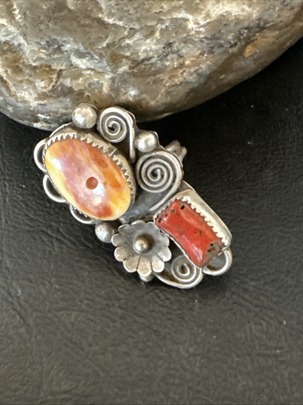 Old Pawn Spiny Oyster Coral Navajo Sterling Silver Cluster Ring Sz 6 19762