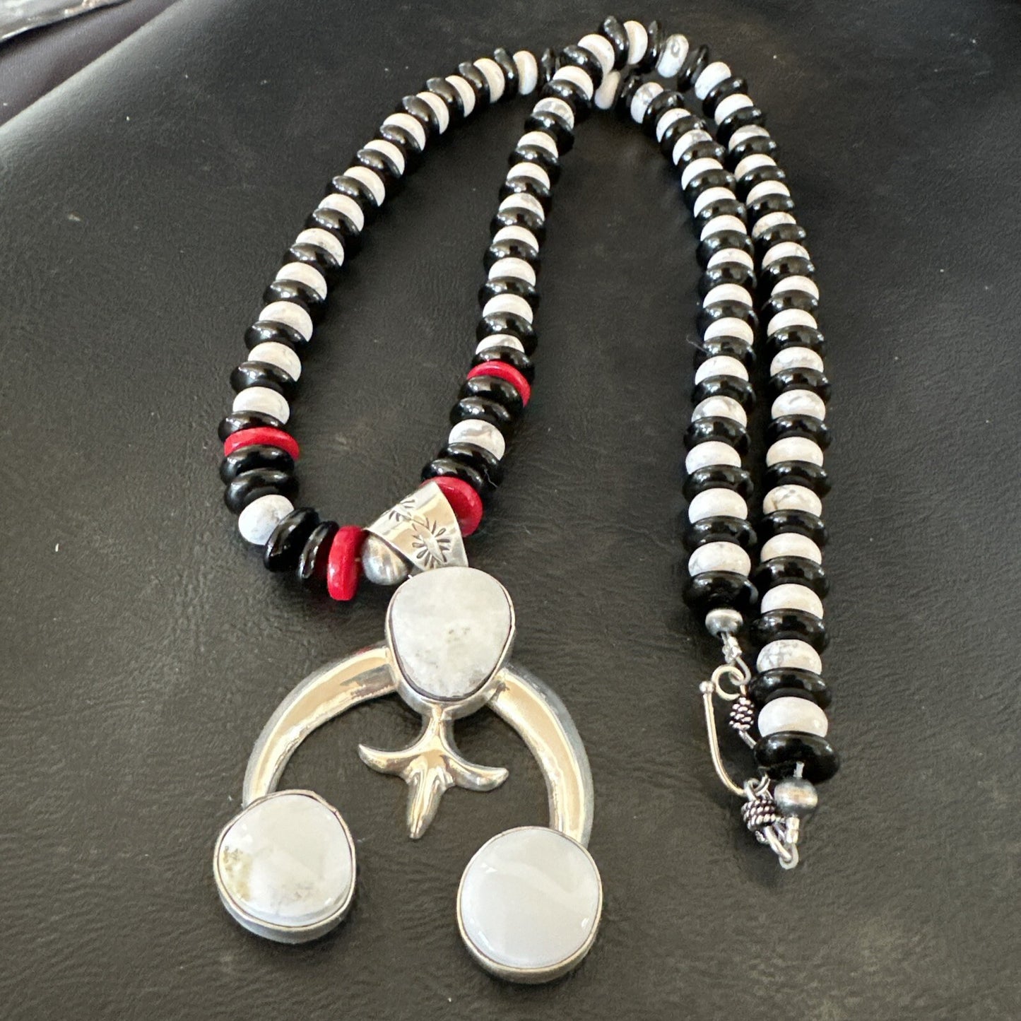 White Buffalo Turquoise Naja Pendant Navajo Sterling Silver Onyx Necklace 17866