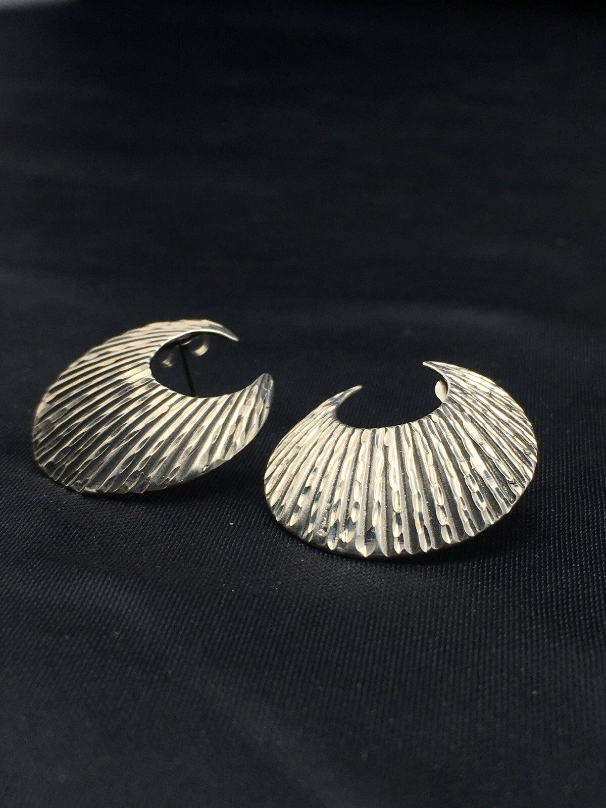 Crescent Indian Navajo Sterling Silver Stud Earrings 1" 04487