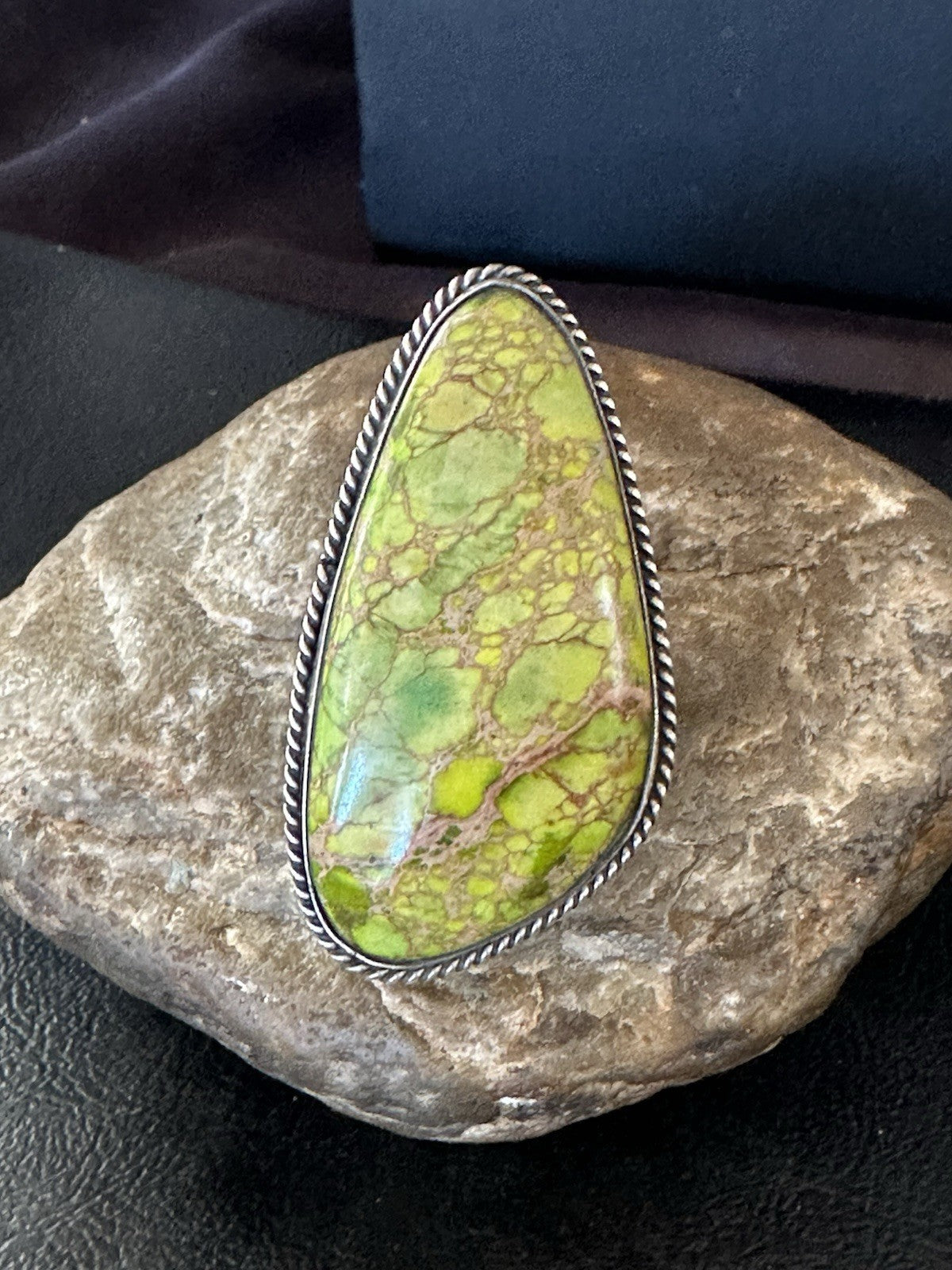 Native Green Mohave Turquoise Navajo Sterling Silver Ring Size 9.5 19776