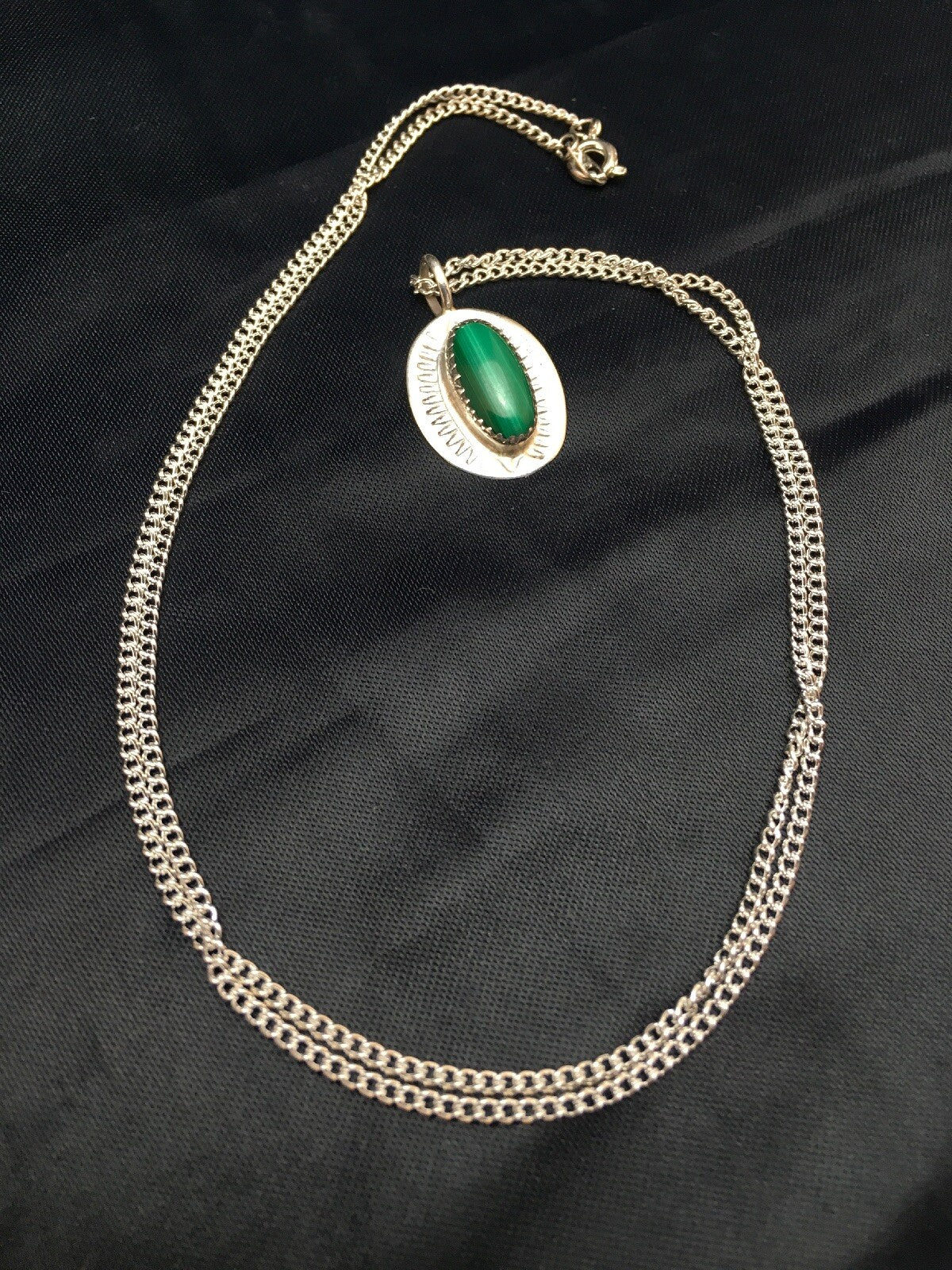 Green Malachite Pendant Navajo Sterling Silver Necklace 08953