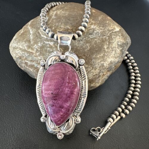 Navajo Purple Spiny Oyster Pendant Necklace | Sterling Silver | Authentic Native American Handmade | 15621