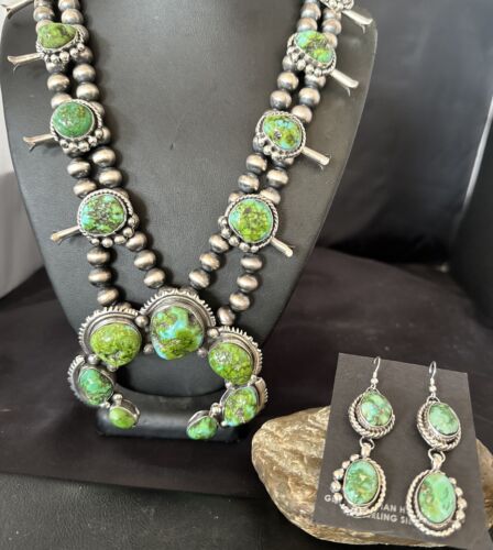 Green Sonoran Gold Turquoise Sterling Silver Squash Blossom Necklace Pendant | Navajo | 17207