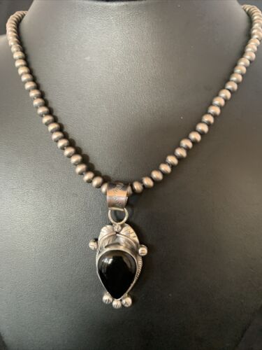 Native American Men's Navajo Pearls Necklace with Black Onyx Pendant | Sterling Silver | 13098