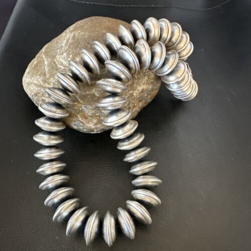 Navajo Pearls Bench Saucer Bead Necklace | Sterling Silver | 17" | Authentic Native American Handmade | 16726