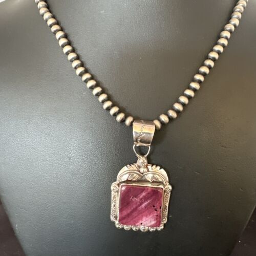 Navajo Purple Spiny Oyster Pendant Necklace | Sterling Silver | Native American Handmade | 16140