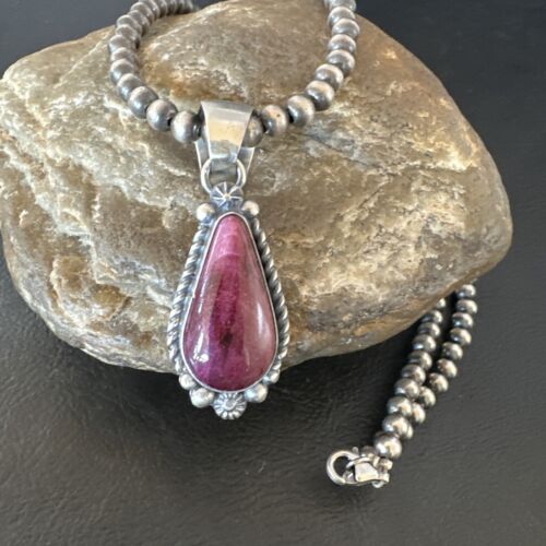 Navajo Purple Spiny Oyster Pendant Necklace | Sterling Silver | Native American Handmade | 16060