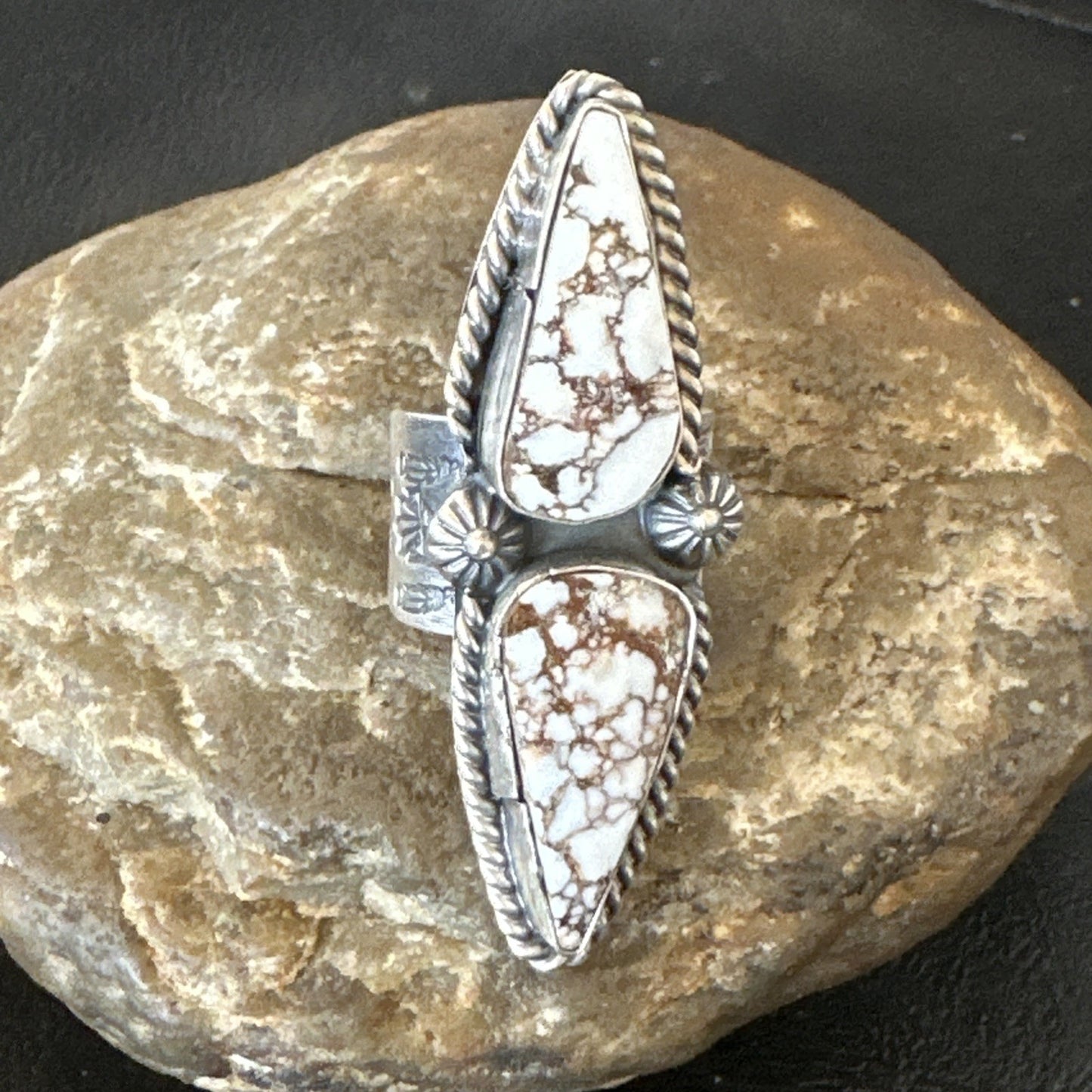 Wild Horse Turquoise Navajo Cluster Sterling Silver Ring Size 7.5 19008