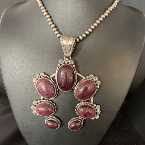 Navajo Purple Spiny Oyster Pendant Necklace | Sterling Silver Naja | Authentic Native American Handmade | 13989