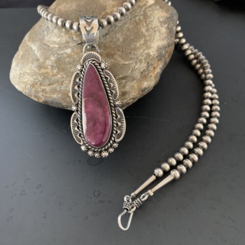 Navajo Purple Spiny Oyster Pendant Necklace | Sterling Silver | Authentic Native American Handmade | 11307