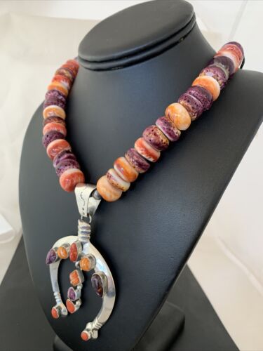 Navajo Pearls Necklace with Orange Spiny Oyster Naja Pendant | Sterling Silver | 01185