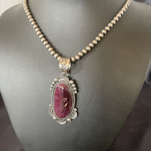 Navajo Purple Spiny Oyster Pendant Necklace | Sterling Silver | Authentic Native American Handmade | 11304
