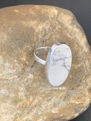 Native American Women's Navajo White Howlite Ring | Sterling Silver | Sz 8 | 11605