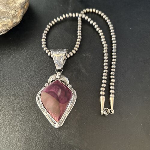Navajo Purple Spiny Oyster Pendant Necklace | Sterling Silver | Authentic Native American Handmade | 14662