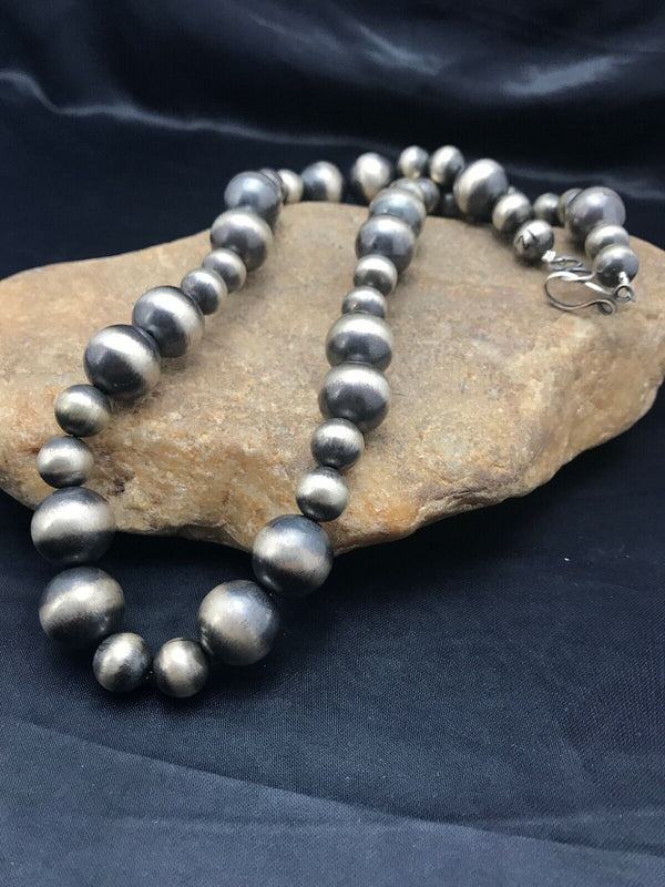 Navajo Pearls Graduated Sterling Silver Bead Necklace | Single Strand | Southwestern Native American | 20"