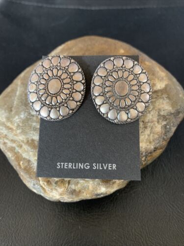 Old Pawn Women's Southwestern Sterling Silver Oval Stud Earrings | 1" | 13000
