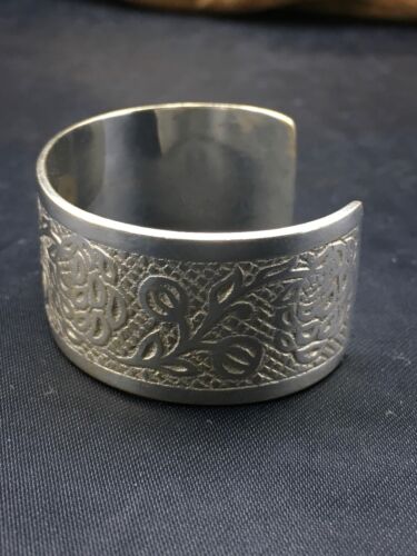 Southwestern Navajo Stamped Children's Cuff Bracelet | Sterling Silver | Authentic Native American Handmade | 4051