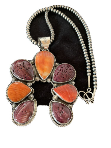 Navajo Sterling Silver Necklace with Purple Red Spiny Oyster Naja Pendant | 967
