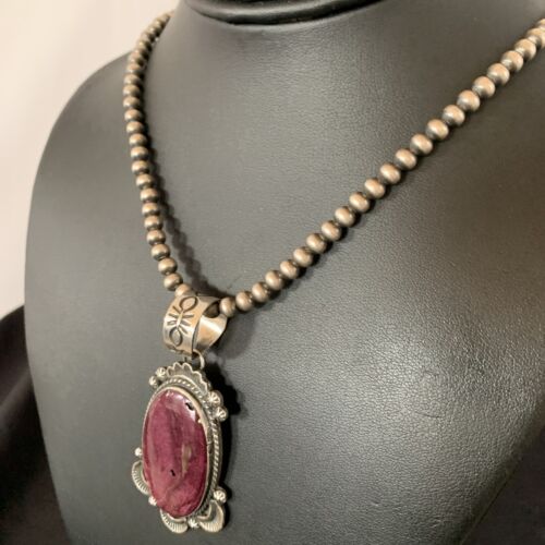 Navajo Purple Spiny Oyster Pendant Necklace | Sterling Silver | Authentic Native American Handmade | 11303