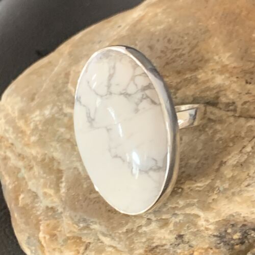 Native American Women's Navajo White Howlite Ring | Sterling Silver | Sz 8 | 11725