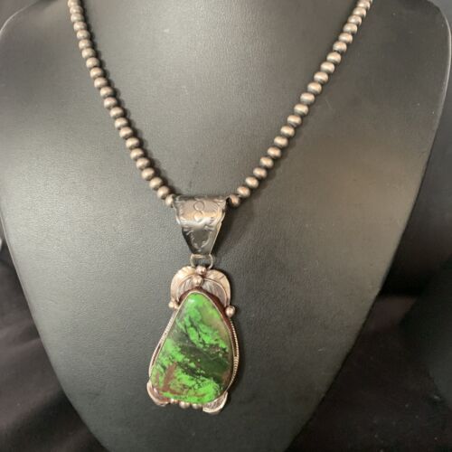 Native American Green Gaspeite Pendant Necklace | Sterling Silver | 13996