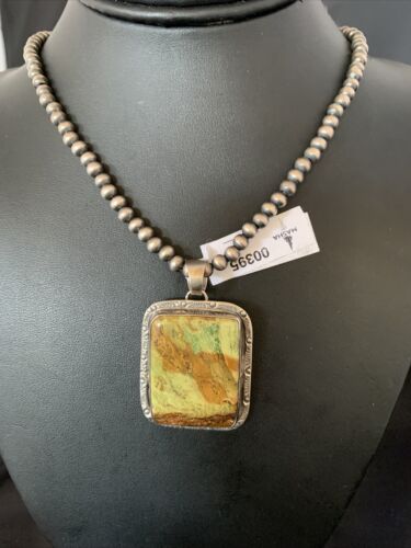 Navajo Pearls Necklace with Sterling Silver Green Gaspeite Beads Pendant | Authentic Native American Handmade | 395