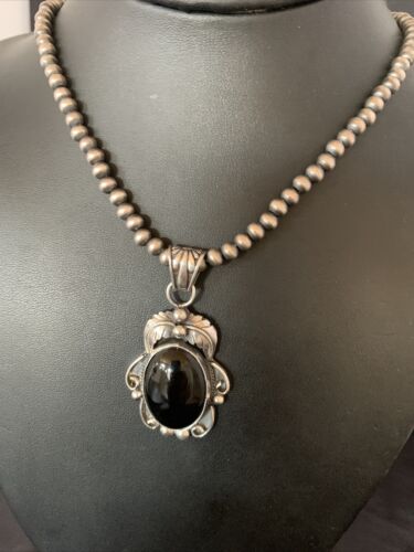 Native American Men's Navajo Pearls Necklace Pendant | Sterling Silver Black Onyx | 13091