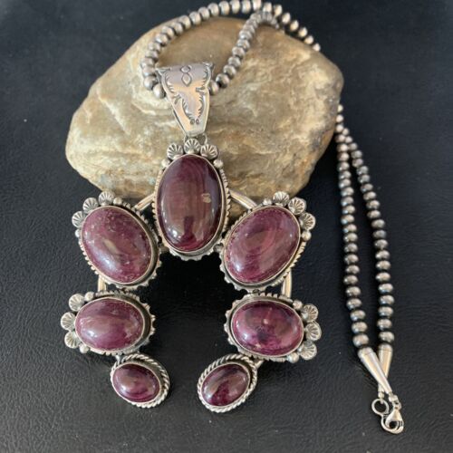 Navajo Purple Spiny Oyster Pendant Necklace | Sterling Silver Naja | Authentic Native American Handmade | 13989
