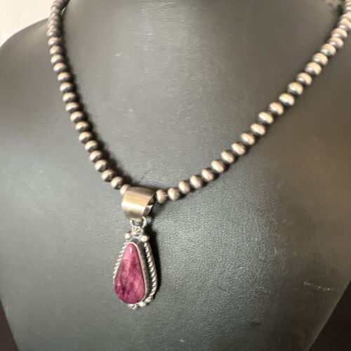 Navajo Purple Spiny Oyster Pendant Necklace | Sterling Silver | Native American Handmade | 16060