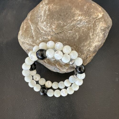 Navajo Memory Wire Bracelet | Stainless Steel | Mother of Pearl & Onyx Beads | 7" | 17618
