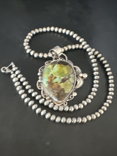 Navajo Green Turquoise Necklace | Sterling Silver | Authentic Native American Handmade | 15035 - Masha USA