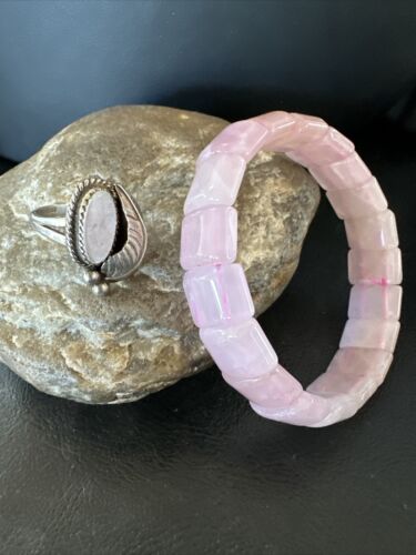Navajo Pink Mother of Pearl Ring Stretch Bracelet | Handmade Native American Jewelry | Sz 7.5 | 16435