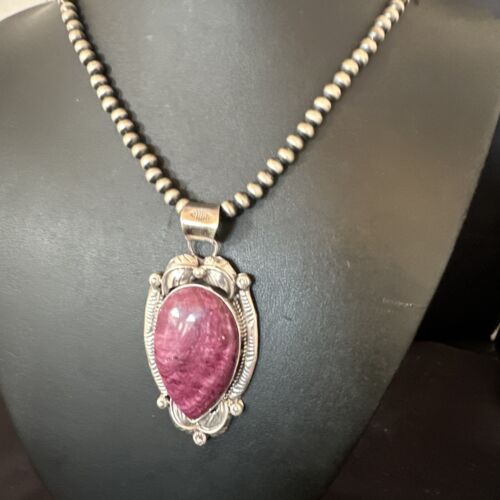 Navajo Purple Spiny Oyster Pendant Necklace | Sterling Silver | Authentic Native American Handmade | 15621