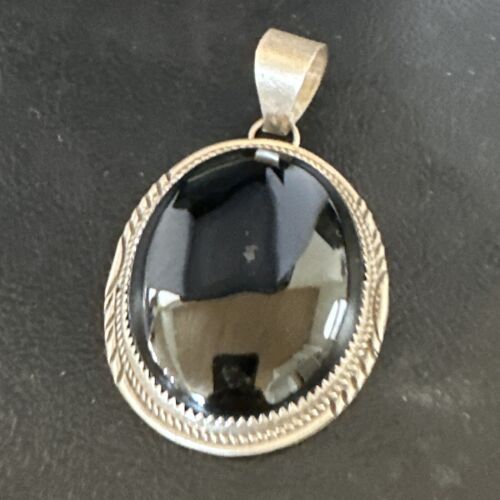 Navajo Black Onyx Pendant | Sterling Silver | Authentic Native American Handmade | 15173