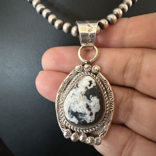 White Buffalo Turquoise Pendant | Navajo Pearls | Sterling Silver Necklace 21" | 17328 - Masha USA