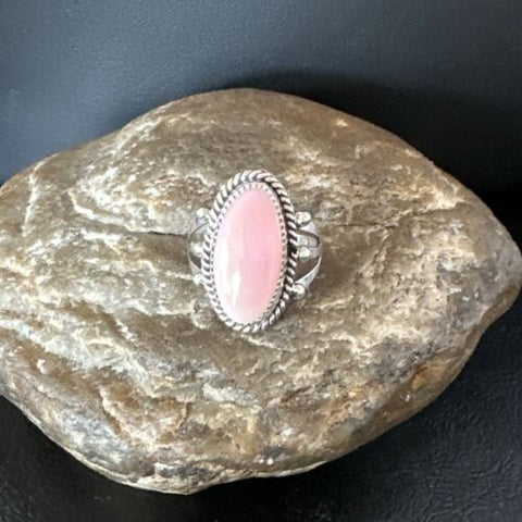 Gorgeous Oval Pink Conch Ring Handmade USA Navajo Sz 8 16046