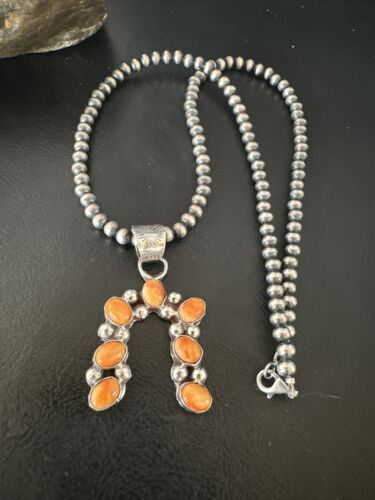 Navajo Spiny Oyster Naja Pendant Necklace | Sterling Silver | 20" | Authentic Native American Handmade | 15758