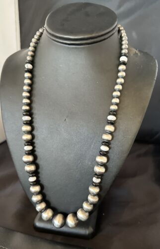 Navajo Pearls Graduated Sterling Silver Black Onyx White Bead Necklace 24" | Handmade Jewelry | 17584 | 17584