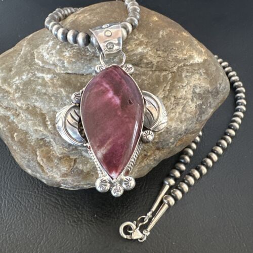 Navajo Purple Spiny Oyster Pendant Necklace | Sterling Silver | Authentic Native American Handmade | 15624