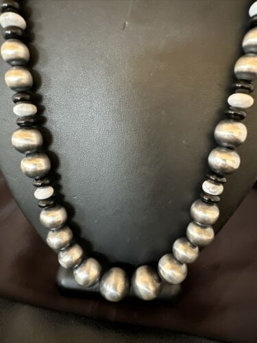 Navajo Pearls Graduated Sterling Silver Black Onyx White Bead Necklace 24" | Handmade Jewelry | 17584 | 17584