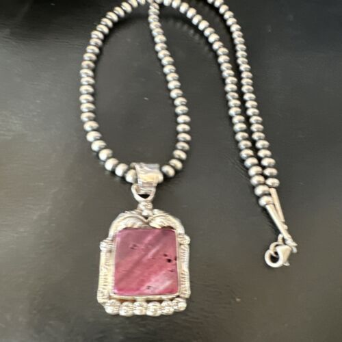 Navajo Purple Spiny Oyster Pendant Necklace | Sterling Silver | Native American Handmade | 16140