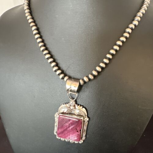Navajo Purple Spiny Oyster Pendant Necklace | Sterling Silver | Native American Handmade | 16140